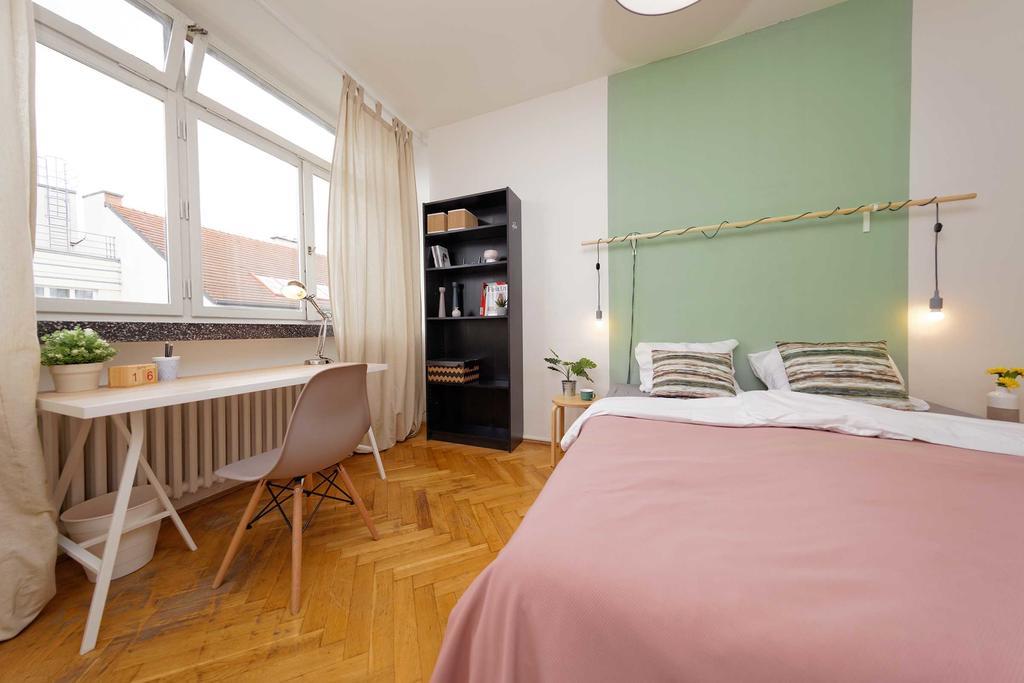 Apartments Ve Smeckach 27 Prag Exterior foto